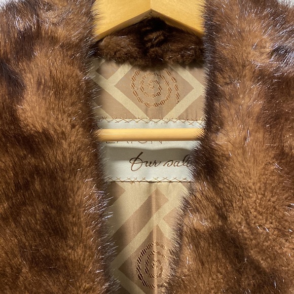 Ladies Mink Fur Coat - Picture 2 of 3